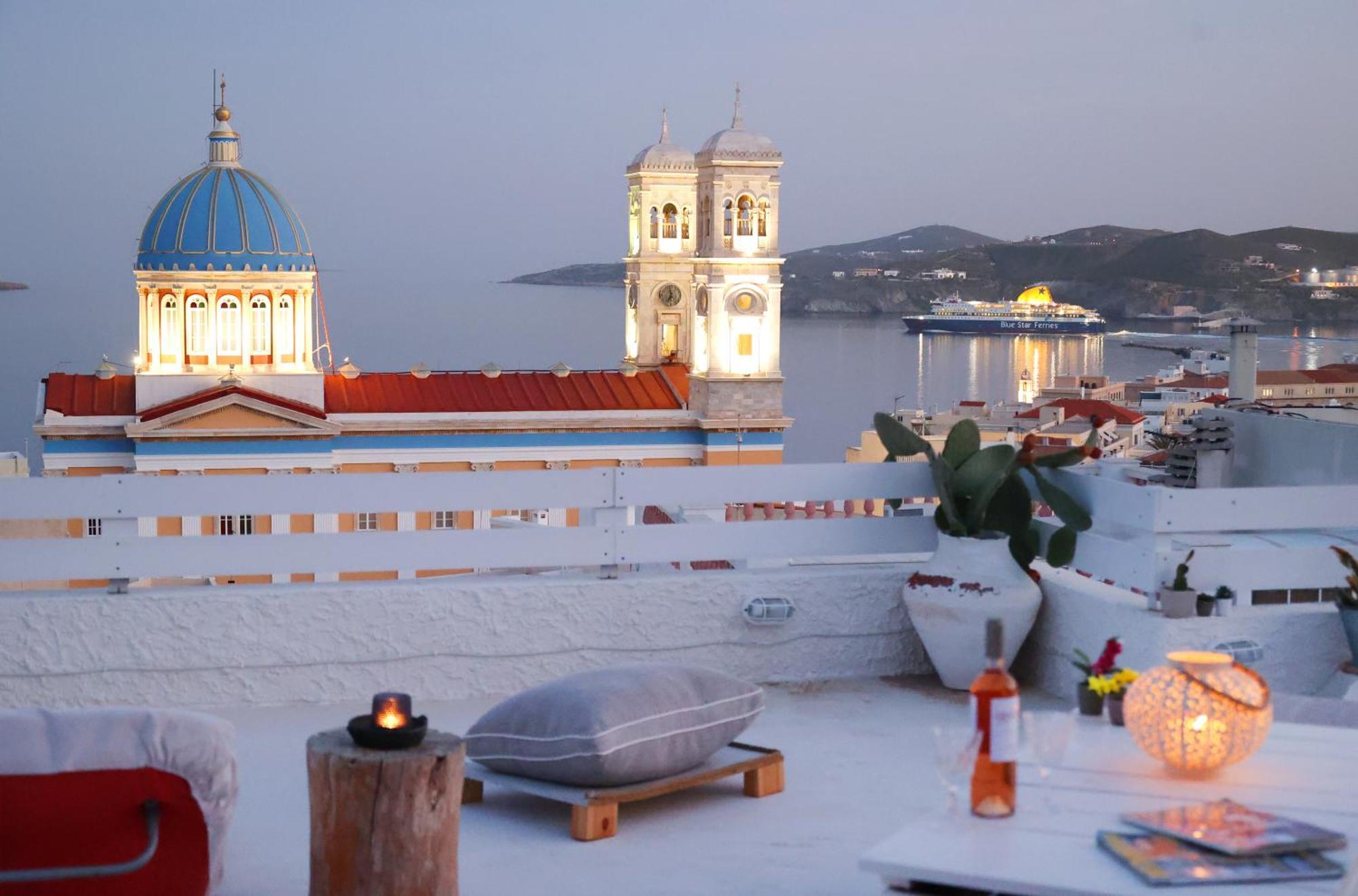 San Nikolas View Guest House Ermoupoli Ngoại thất bức ảnh