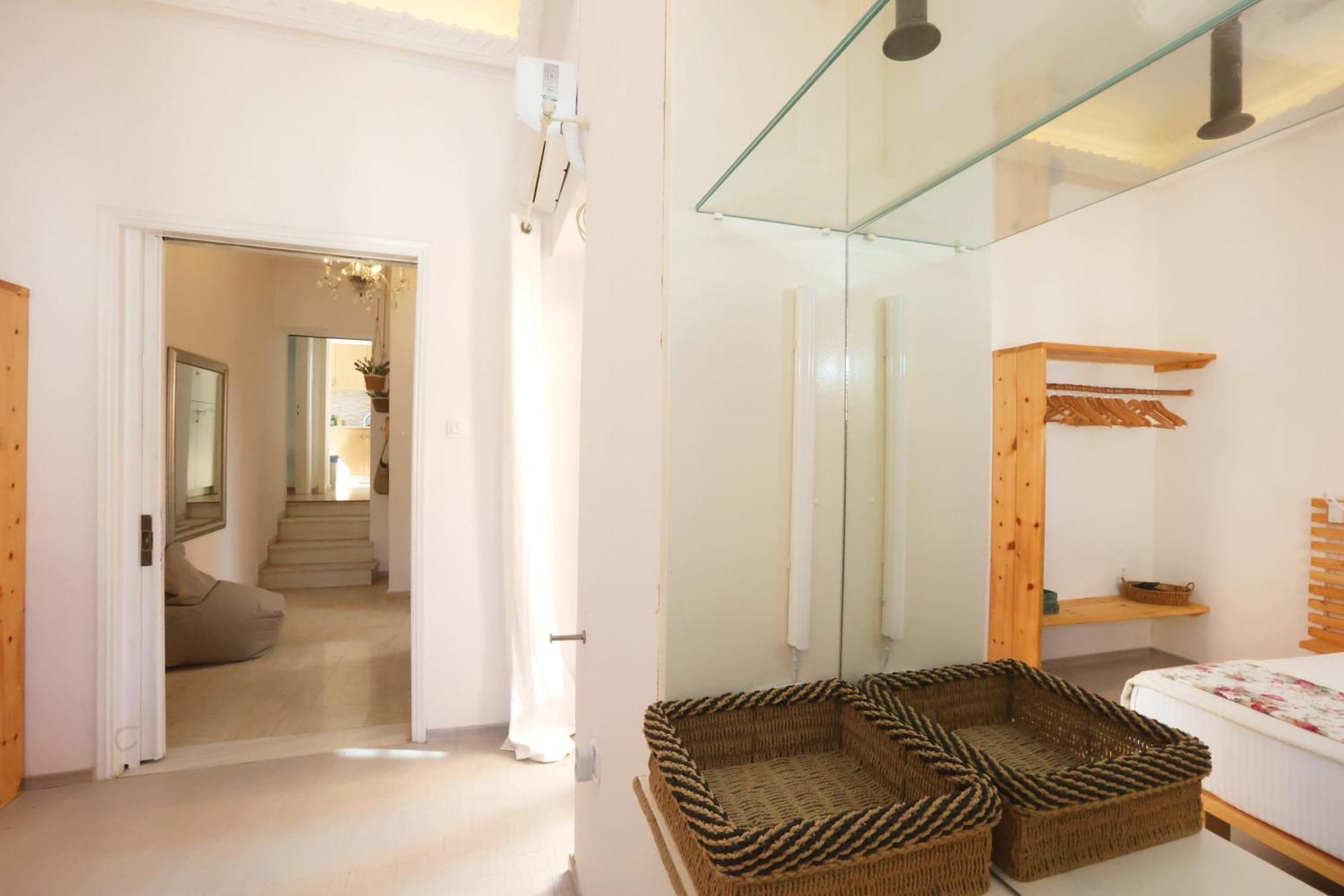 San Nikolas View Guest House Ermoupoli Ngoại thất bức ảnh